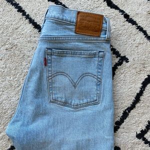 Levi’s Wedgie Straight high rise jeans